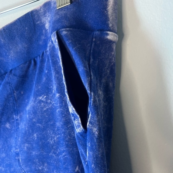 Torrid Acid Wash Pocket Cotton Spandex Leggings 3X - Picture 3 of 6